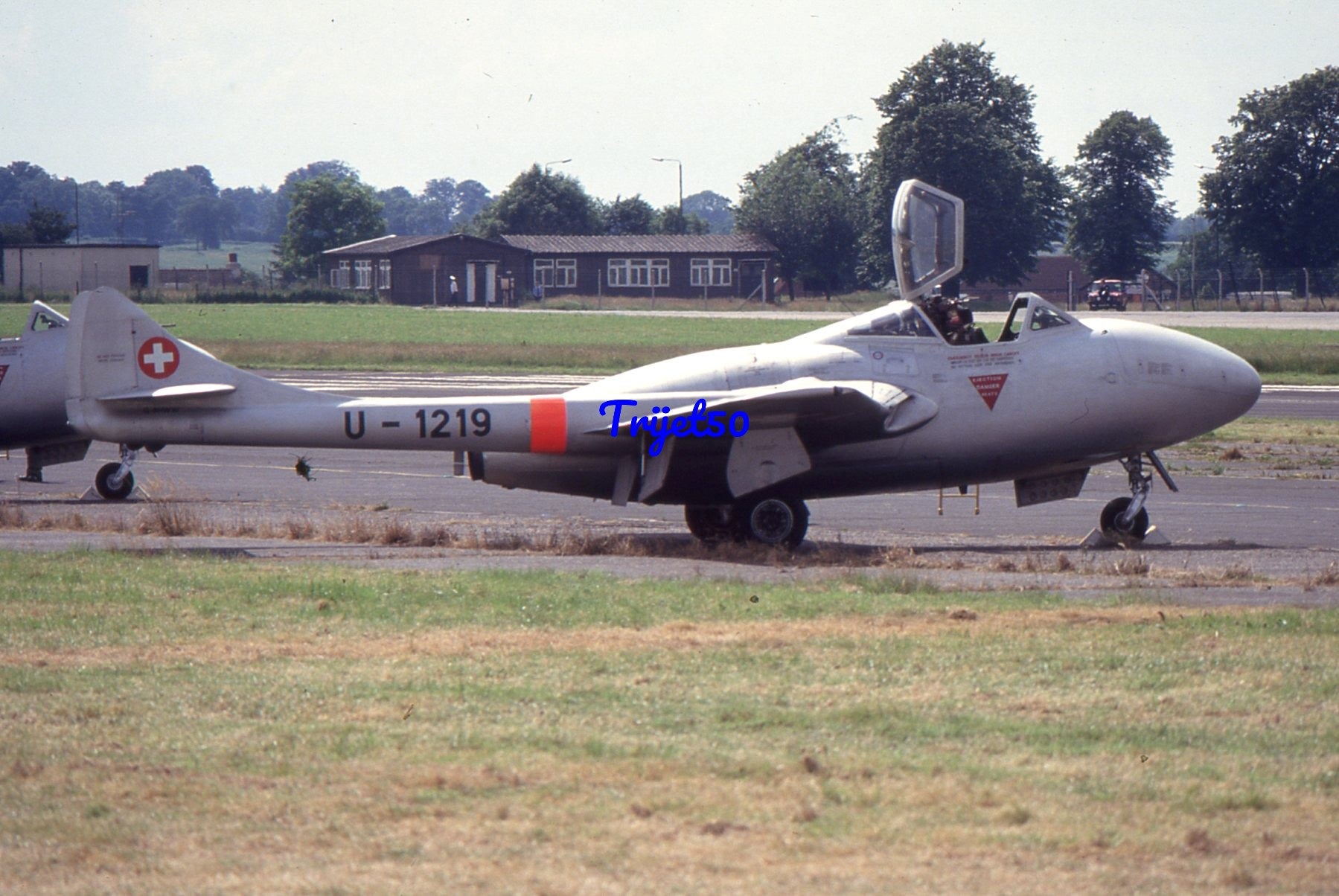 35mm Military Aircraft Slide Vampire U-1219 G-DHWW at Biggin Hill 1993