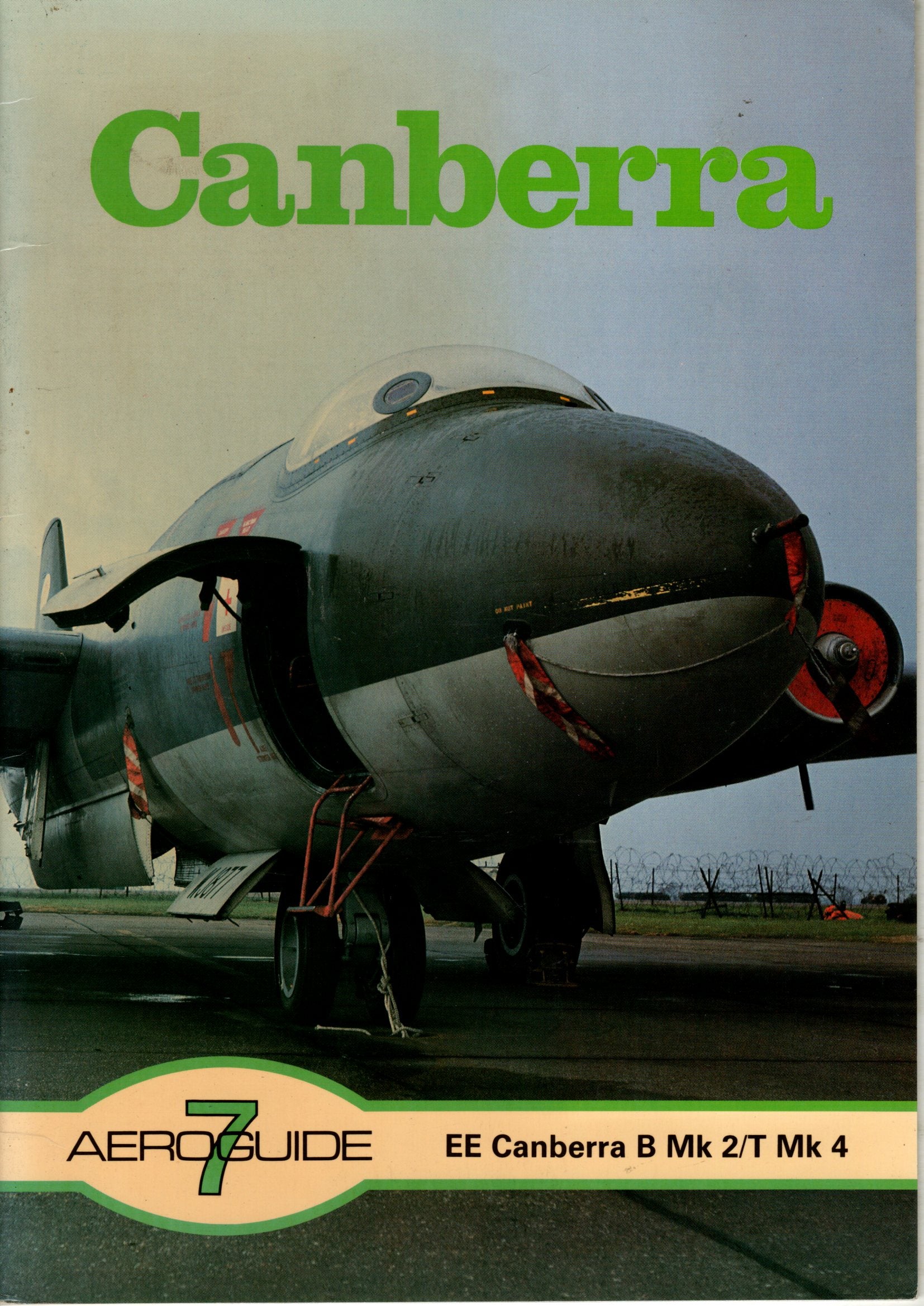 Aeroguide 7 Canberra - EE Canberra B Mk 2/T Mk4