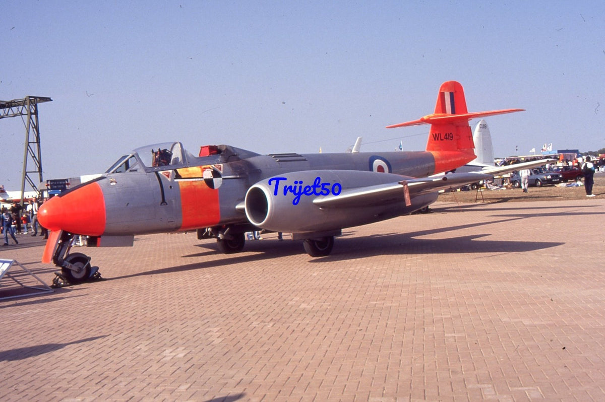 35mm Military Aircraft Slide Gloster Meteor WL419 RAF Abingdon 1990