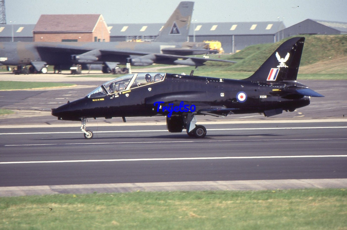35mm Military Aircraft Slide Hawk XX281 RAF Boscombe Down 1992