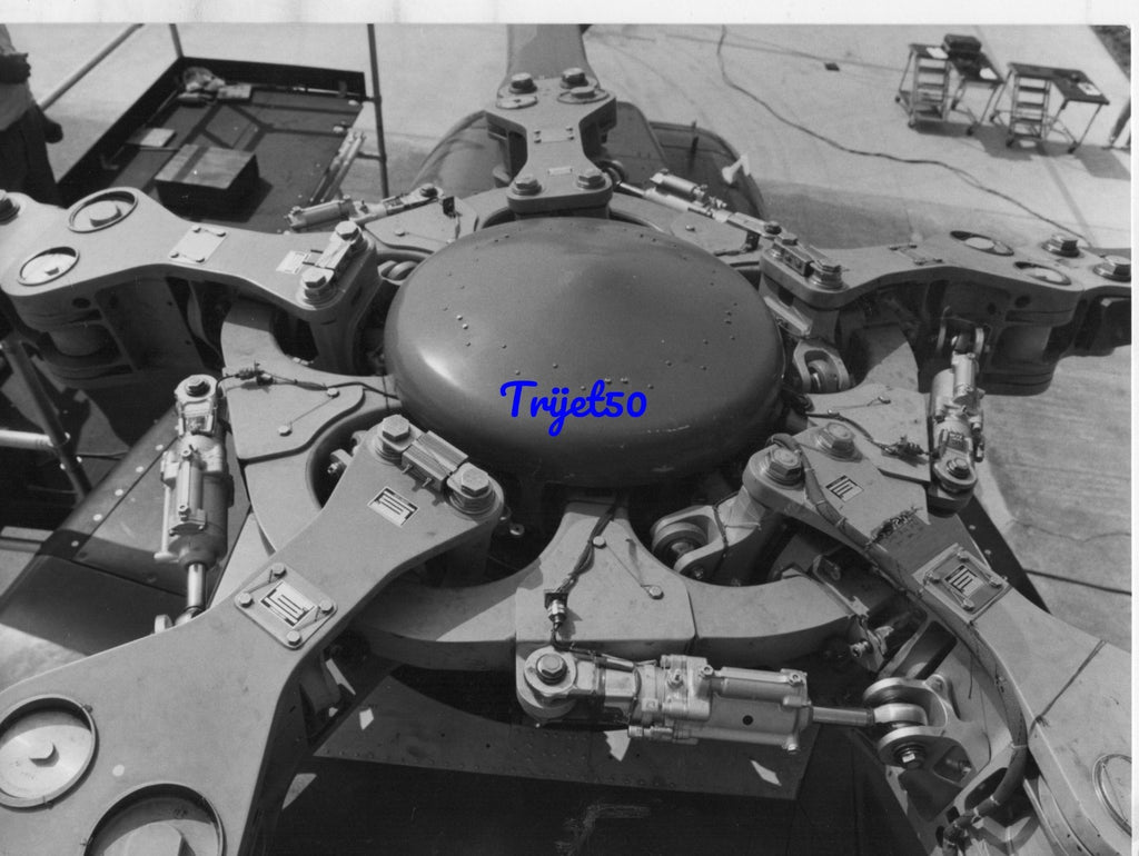 9X7 B&W Photo Westland EH101 Main Rotor Head Close-Up