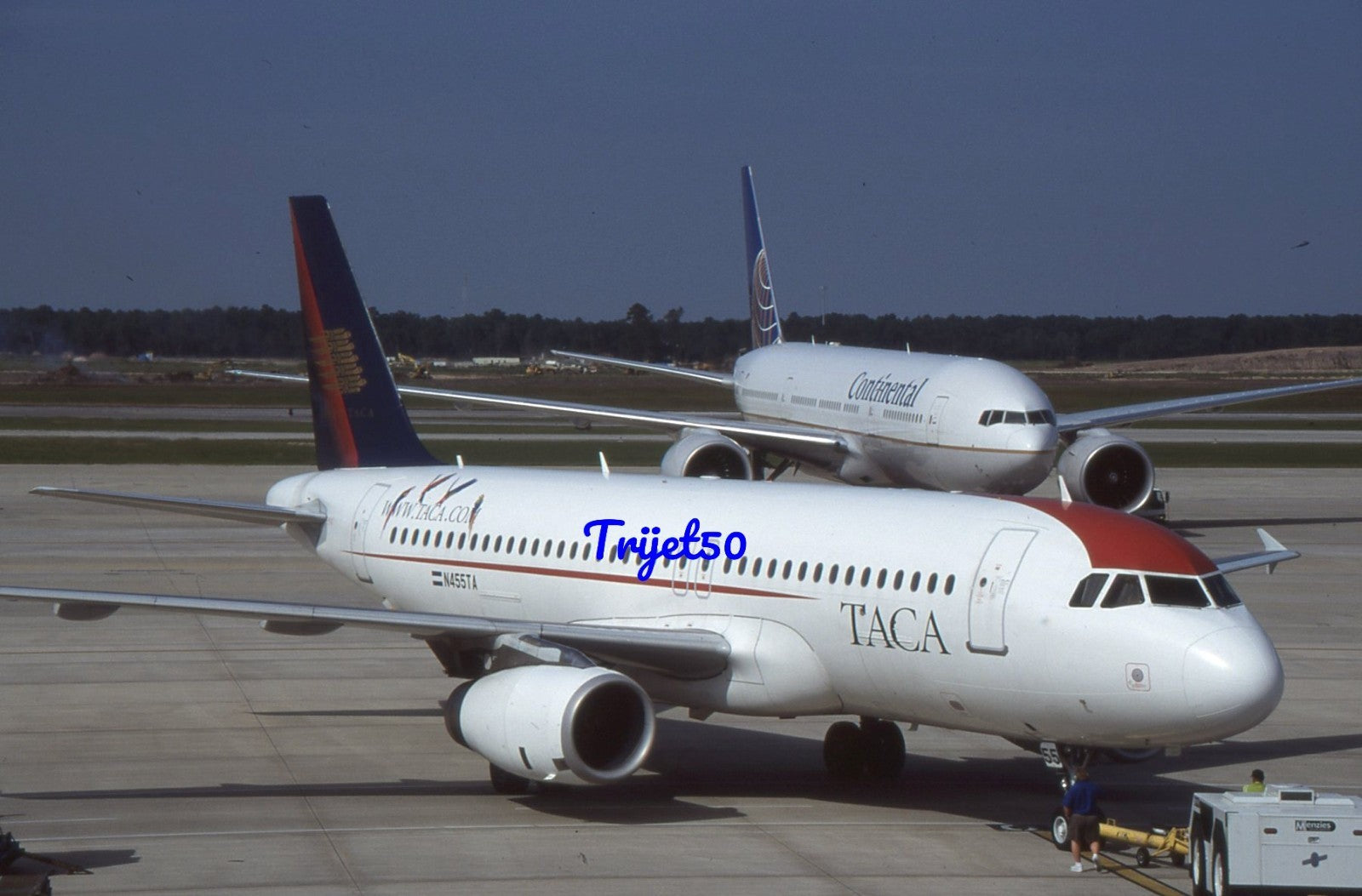 35mm Civil Aircraft Slide Airbus A320 TACA N455TA Houston 2001
