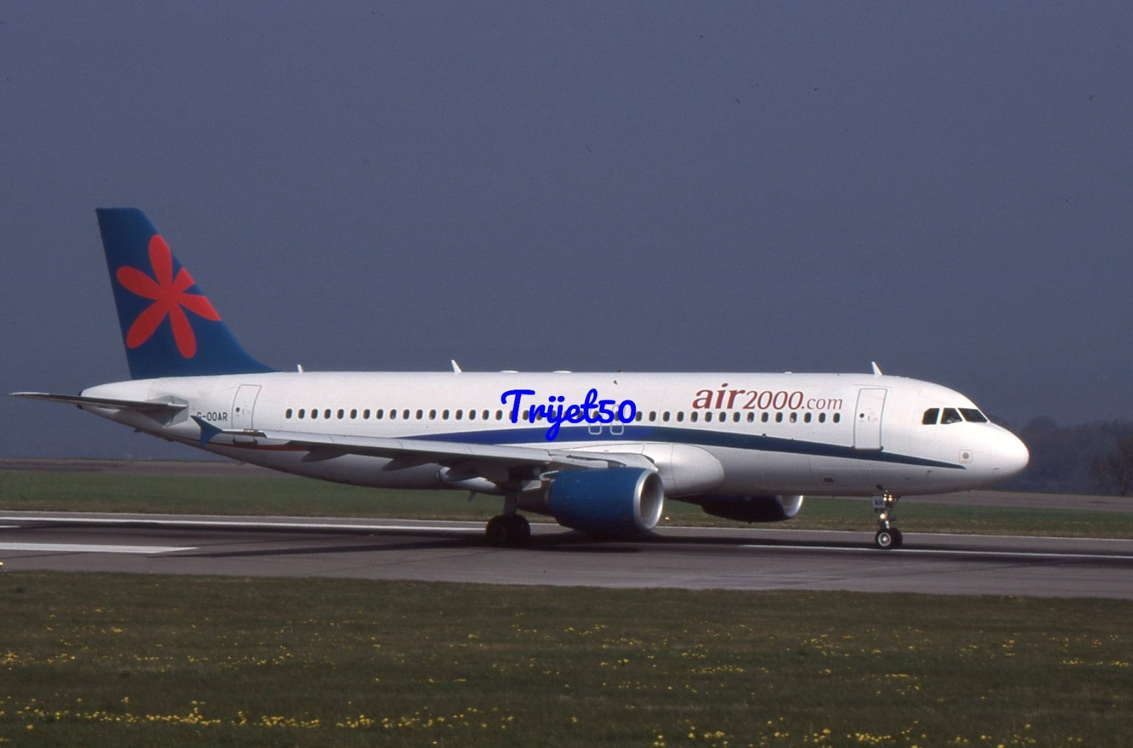 35mm Civil Aircraft Slide Airbus A320 G-OOAR Air 2000 Bristol 2003