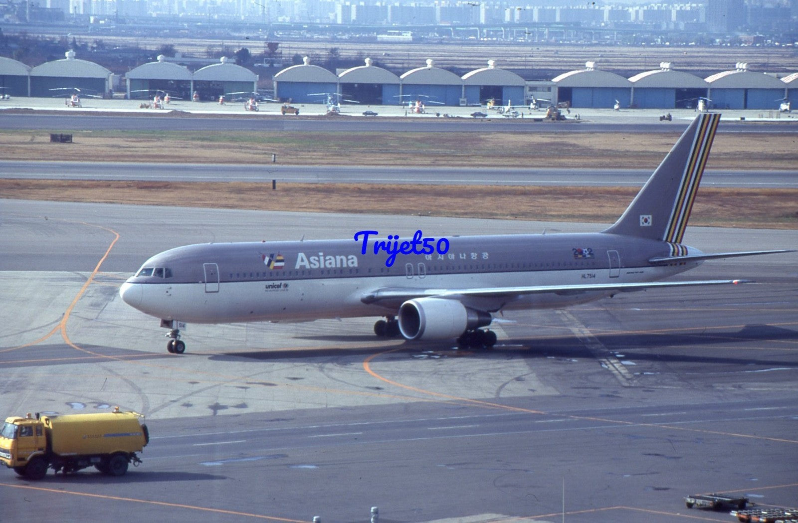 35mm Civil Aircraft Slide Boeing 767 HL7514 Asiana