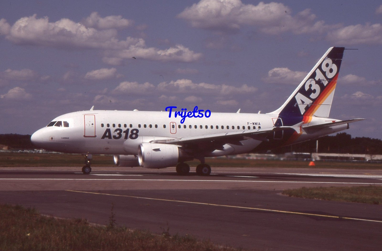35mm Civil Aircraft Slide Airbus A318 F-WWIA Farnborough 2004