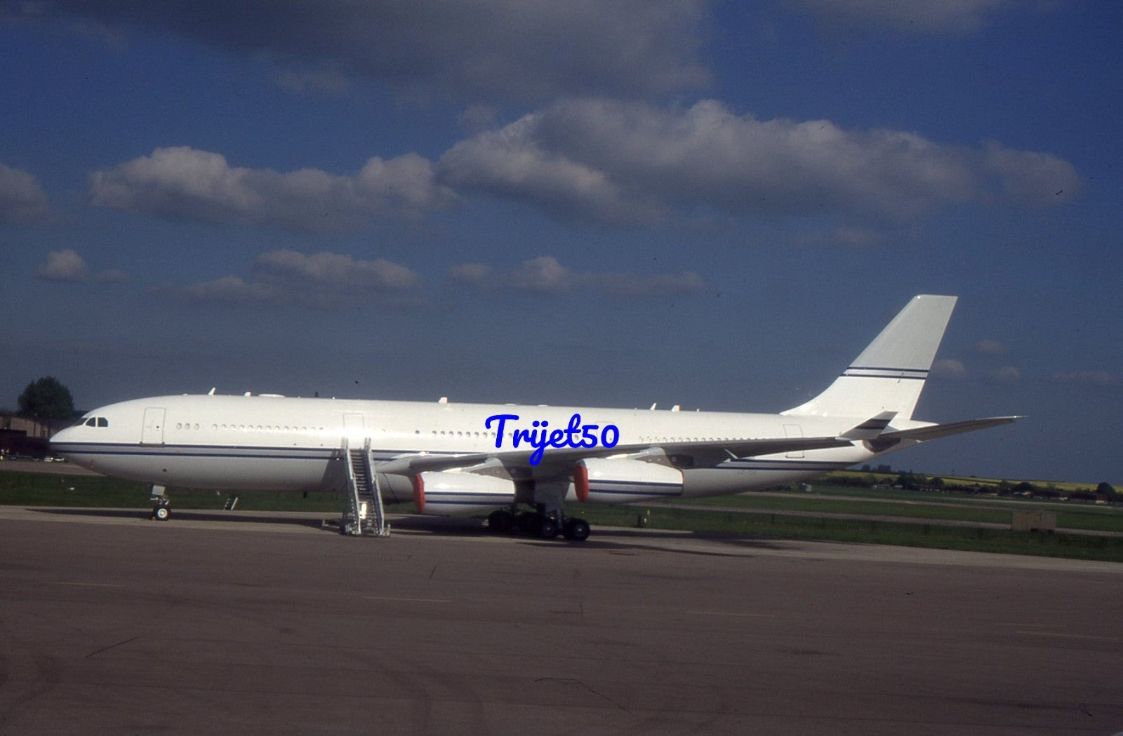 35mm Civil Aircraft Slide Airbus A340 HZ-124 Brize Norton in 1997