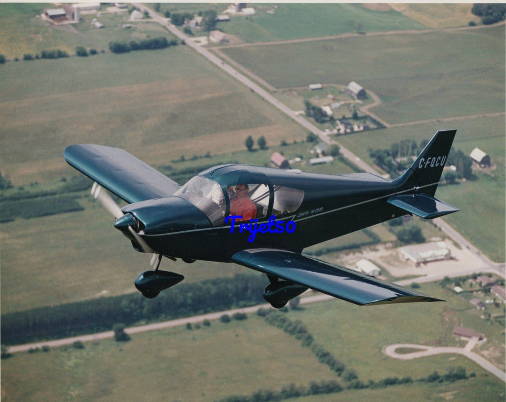 10X8 Colour Photo Zenith CH2000 Prototype C-FQCU 1993