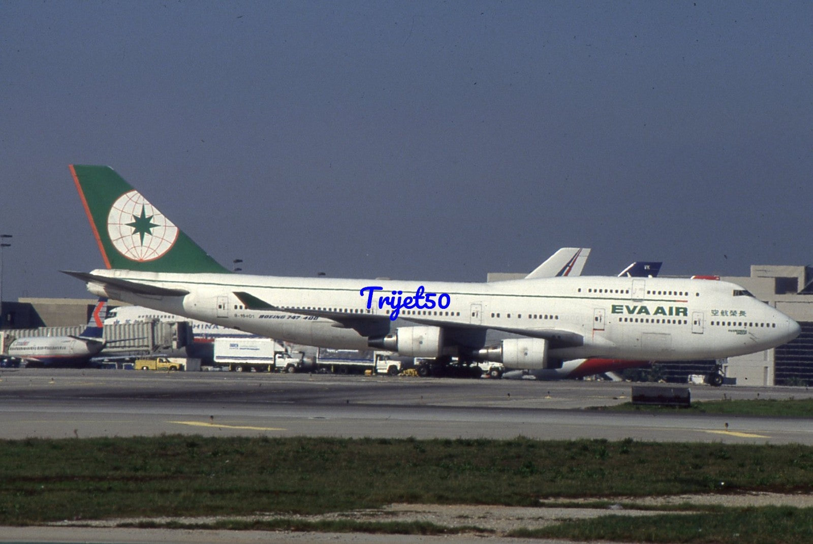 35mm Civil Aircraft Slide Boeing 747 B-16401 EVA Air at LAX 1995