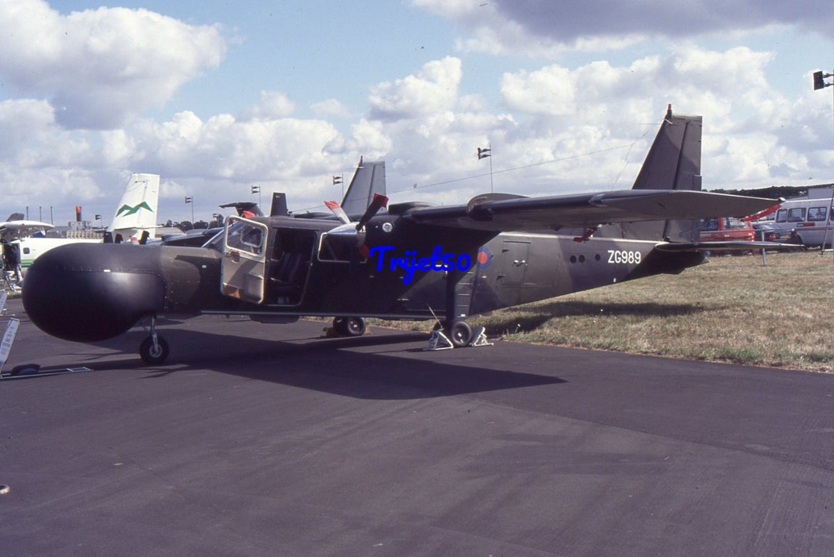 35mm Military Aircraft Slide BN Islander ZG989 Farnborough 1990