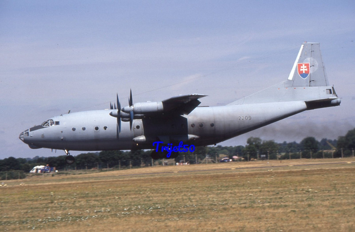 35mm Military Aircraft Slide Antonov An-12 2209 Slovak Air Force IAT Fairford 1995