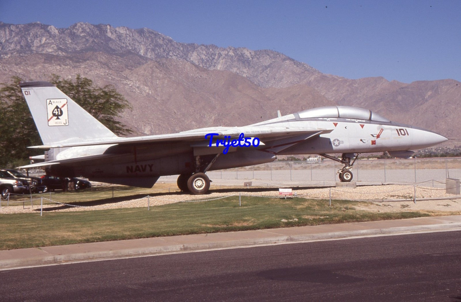 35mm Military Aircraft Slide F-14A Tomcat 160899 Palm Springs 2006
